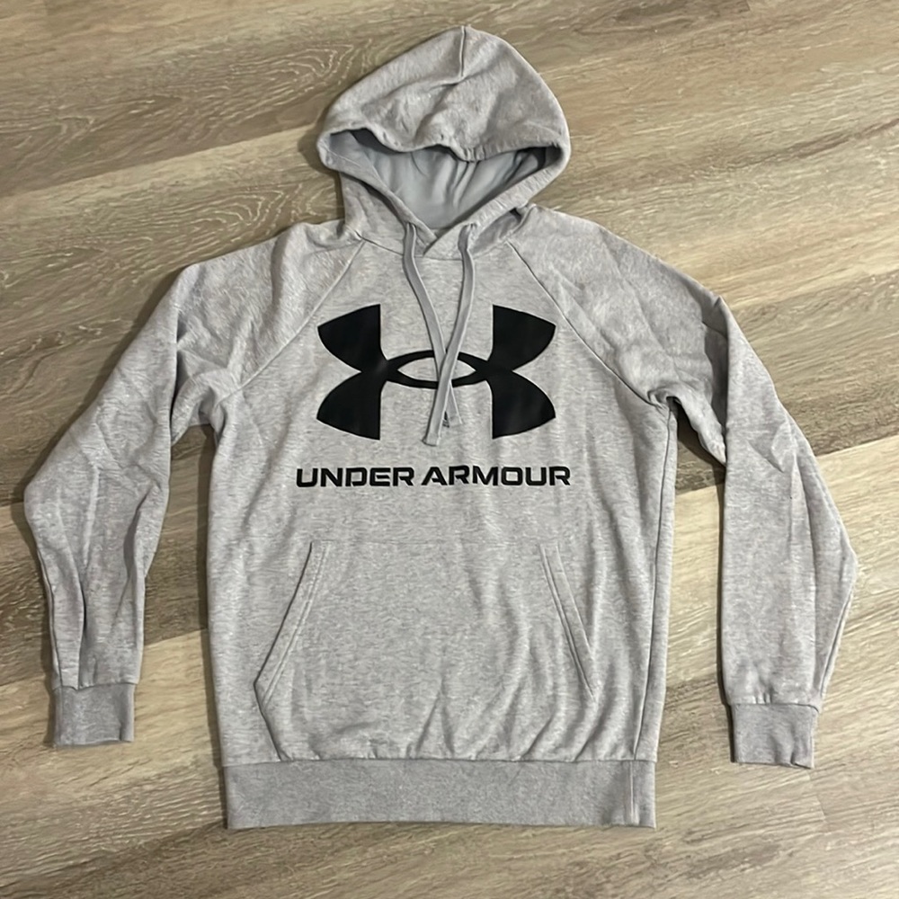 Like 🆕 Under Armour Men’s Fleece Hoodie in Heather Grey Size S